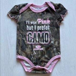 Mossy Oak Pink and Brown Camouflage Bodysuit Size 3-6M